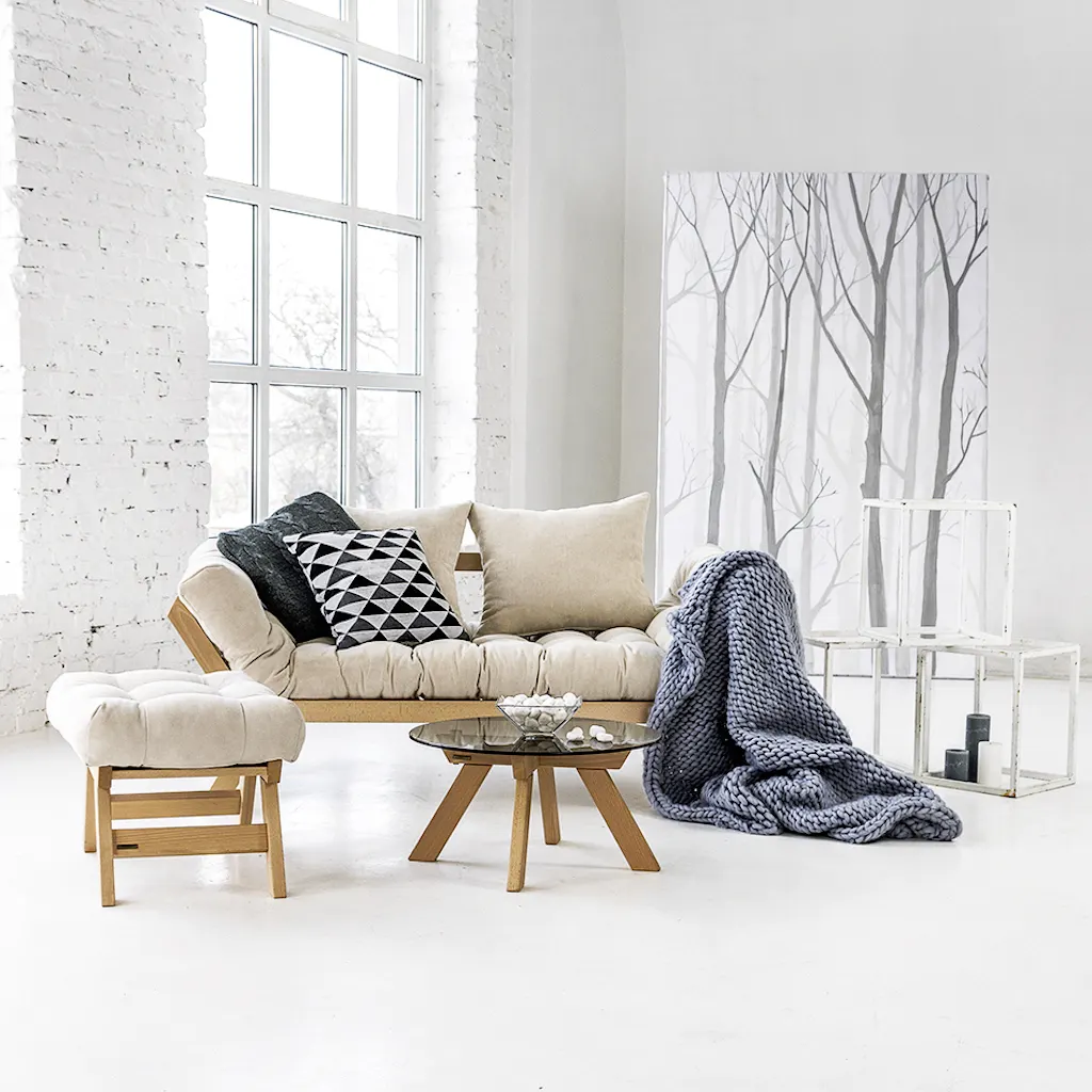 Puf Allegro – laneno ulje, krem tkanina — lifestyle prikaz