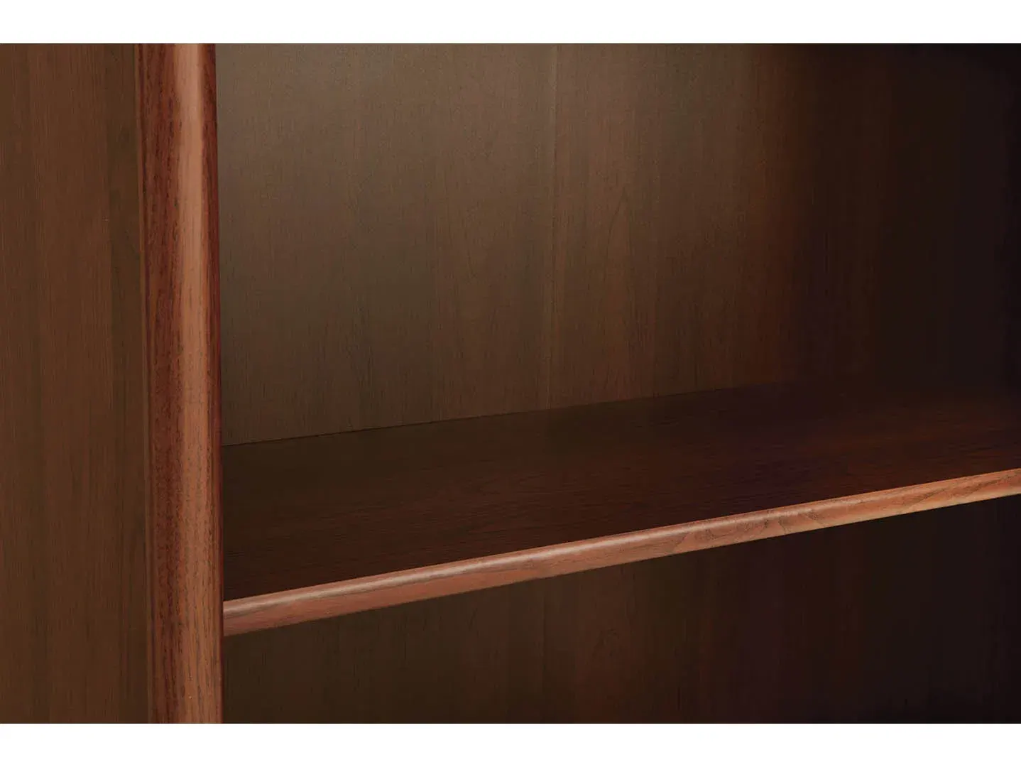 Regal Kent s 4 policama kesten — lifestyle prikaz