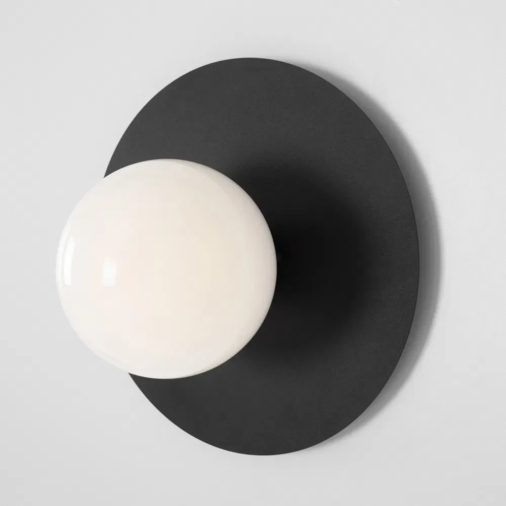 Zidna lampa SKIVA BALL S – crna — gornji prikaz