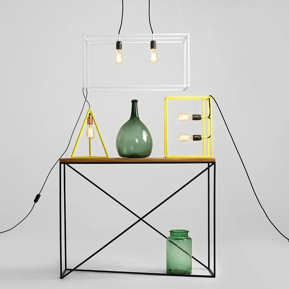 METRIC M – bijela — detalj