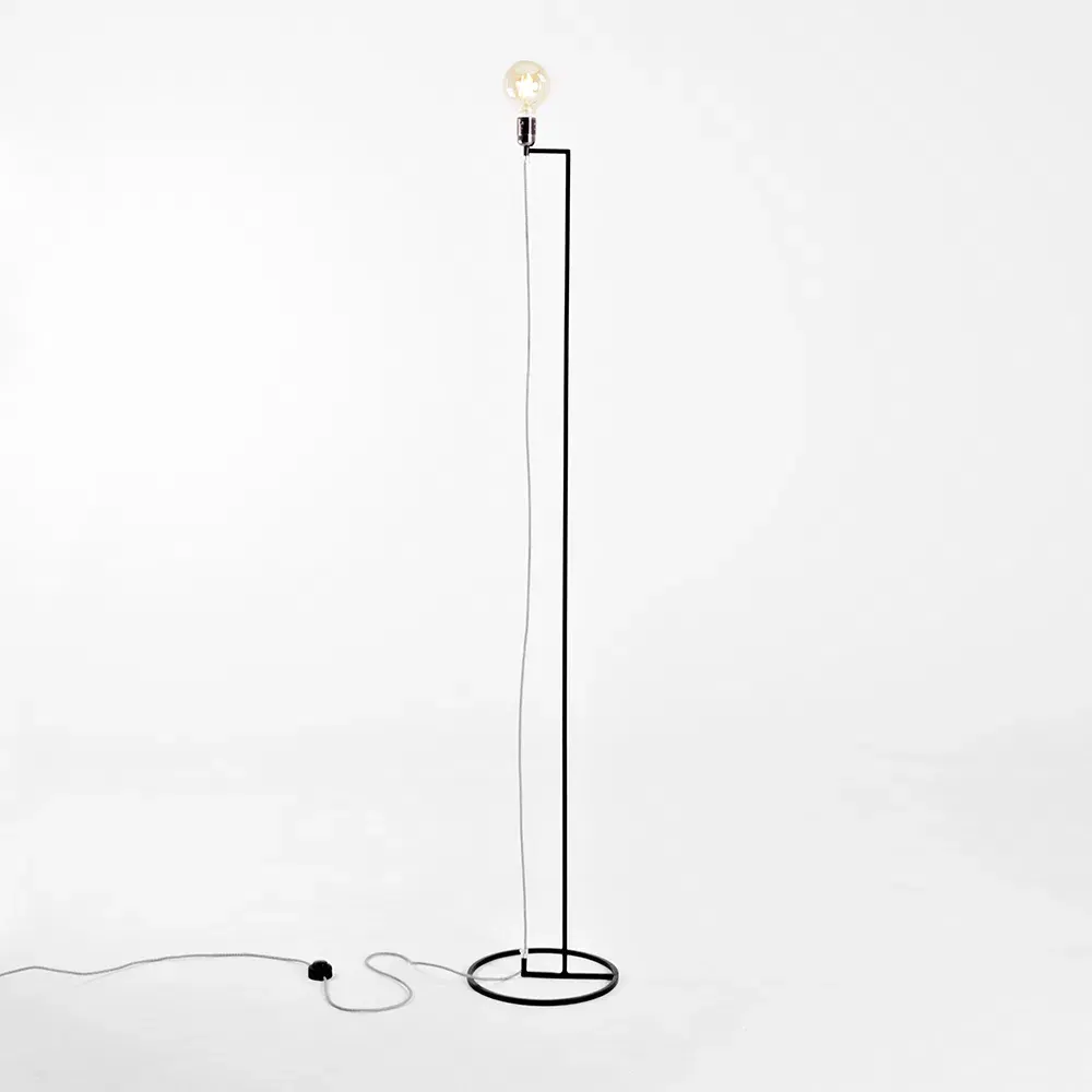 Podna lampa STRANG FLOOR – crna — stražnji prikaz