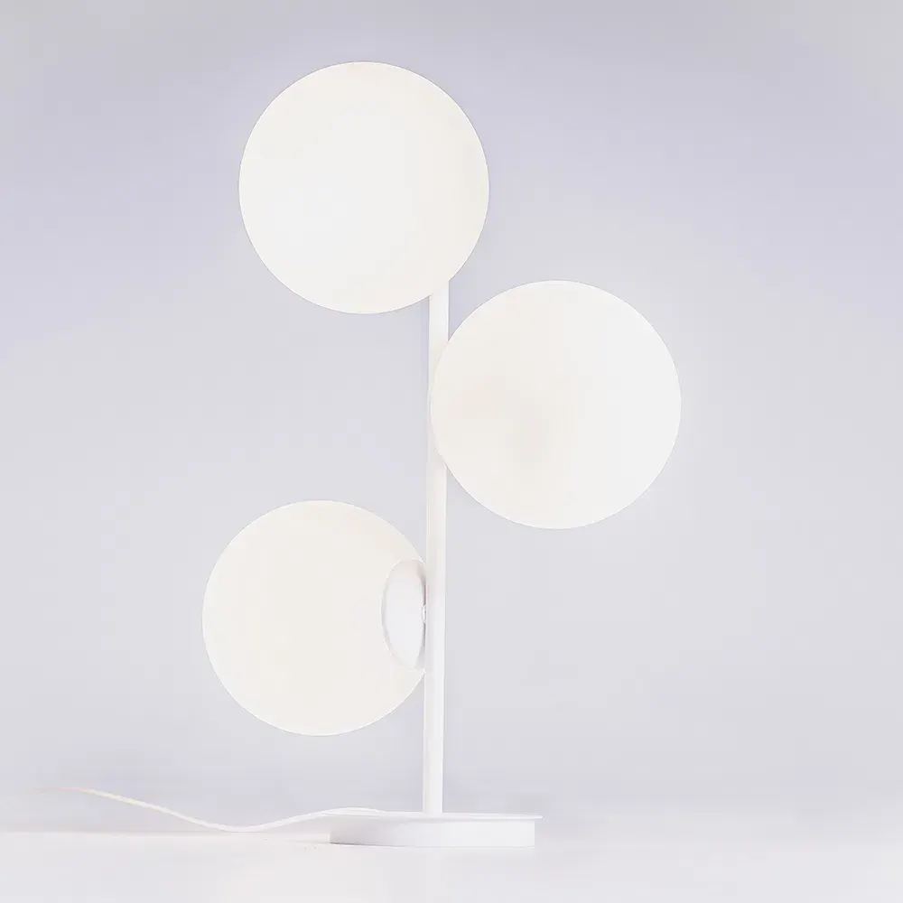 Stol lampa BOBLER – bijela — lifestyle prikaz