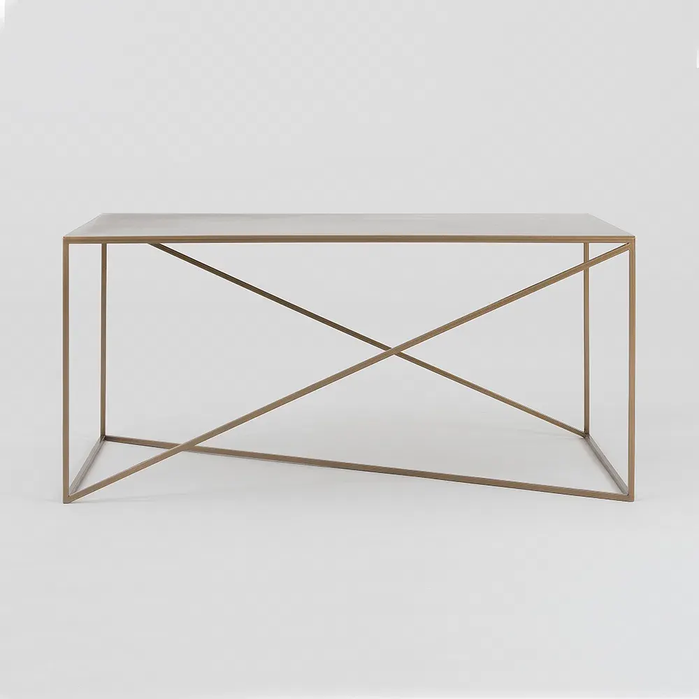 Klub stol MEMO metal, zlatna — lifestyle prikaz