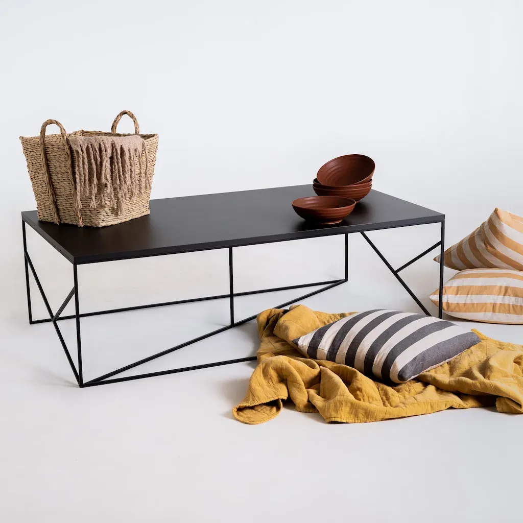 Klub stol FANCY BASIC – crna — bočni prikaz