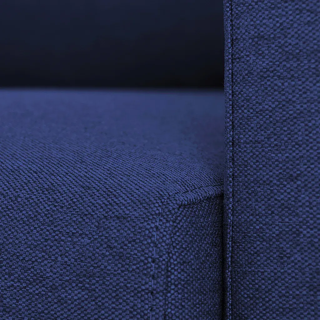 Sofa LOVER trosjed – ink, prirodni — lifestyle prikaz
