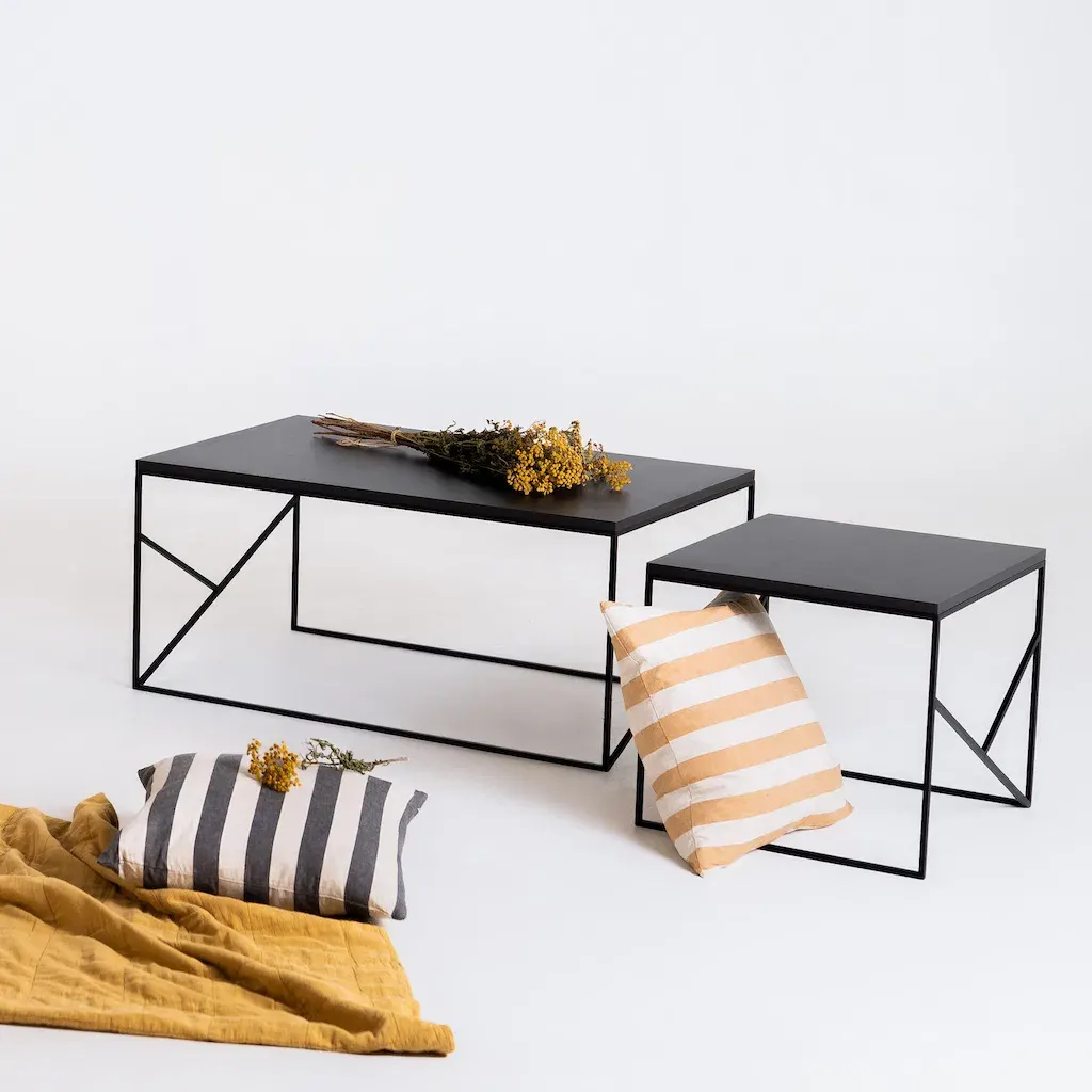 Klub stol FANCY BASIC – crna — detalj