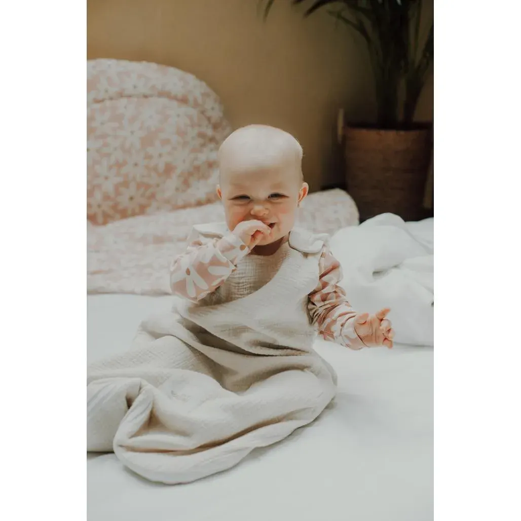 Podloga za Igru Blush Daisies Roza — stražnji prikaz