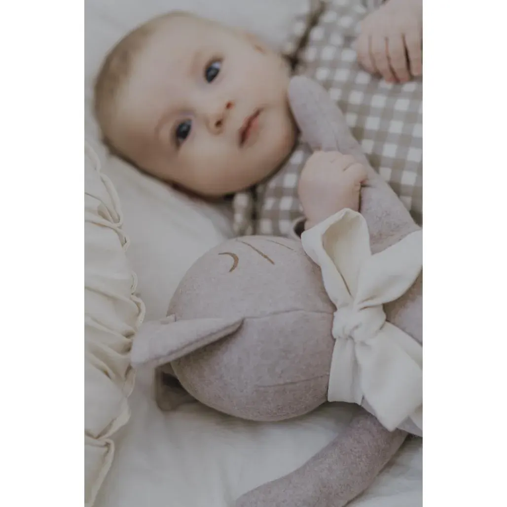 Mekana Igračka Little Cottage Dreams Bež Maca — slika 14