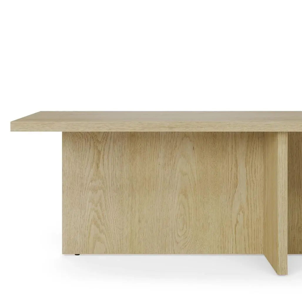 Klub stol Cremona Torro, prirodno drvo — detalj