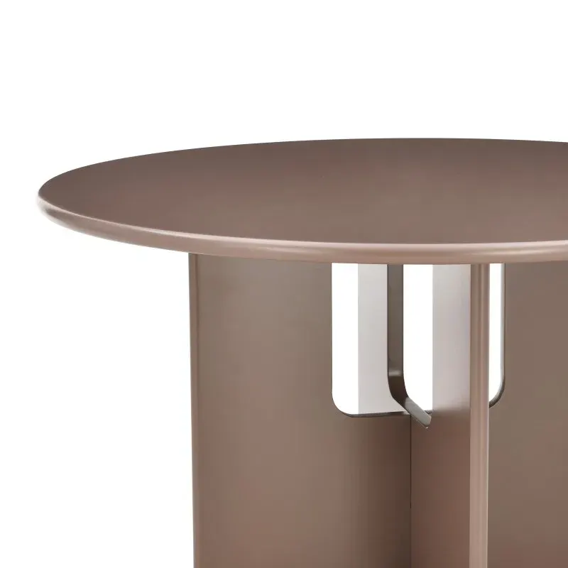 Blagovaonski stol Holl Brown, smeđa — lifestyle prikaz