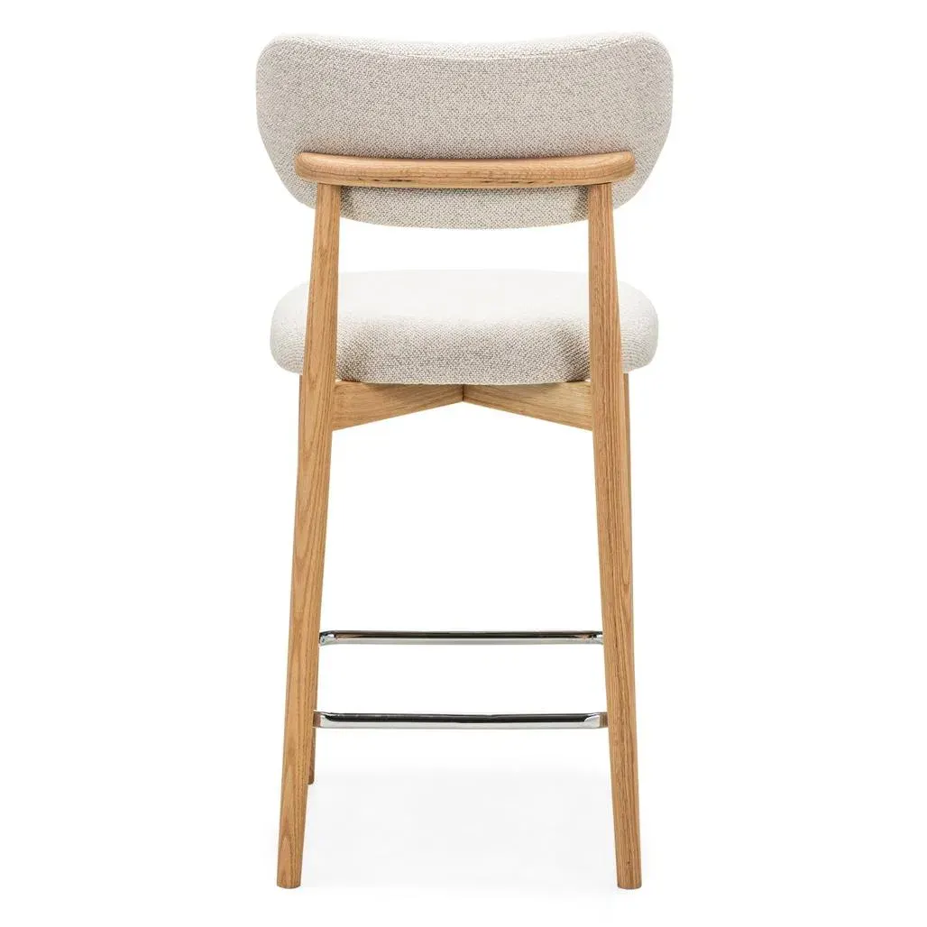 Barska stolica Mia, krem — lifestyle prikaz
