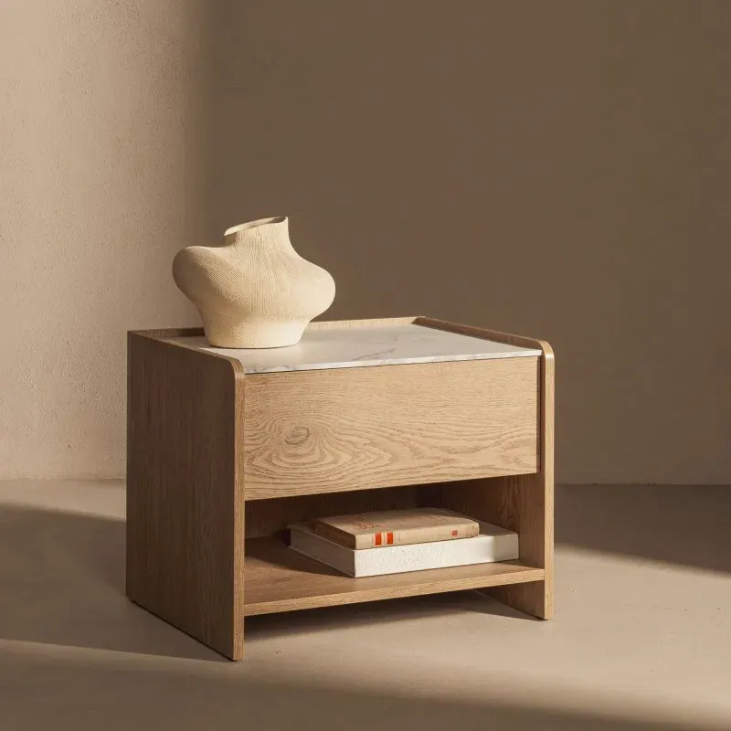 Noćni ormarić Tanna Cremona, hrast — detalj