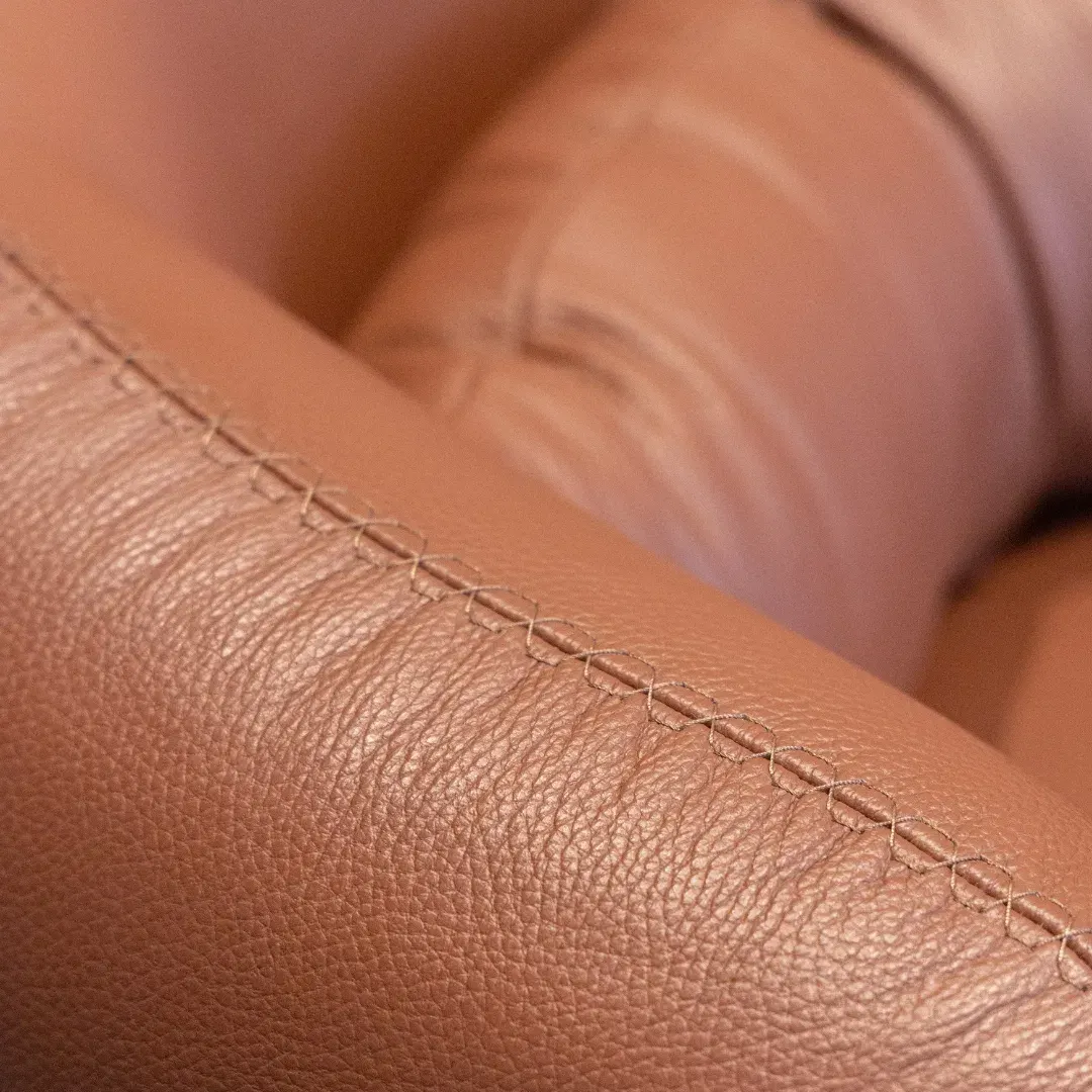 Fotelja Lupo — detalj