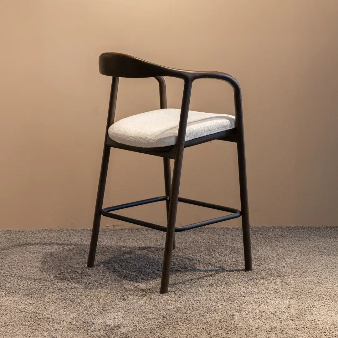 Glamour Barska Stolica — detalj