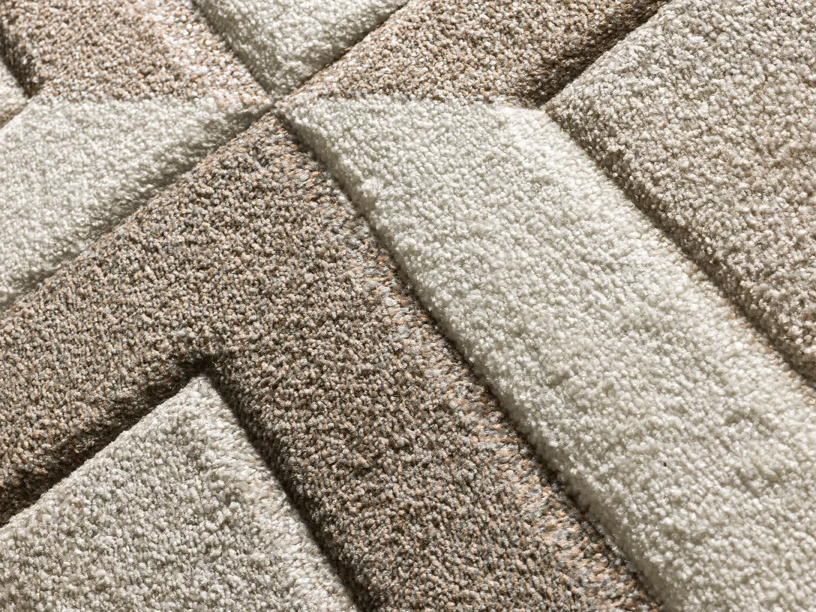 Tepih BADET 40504 smeđa, 080×150 cm — stražnji prikaz