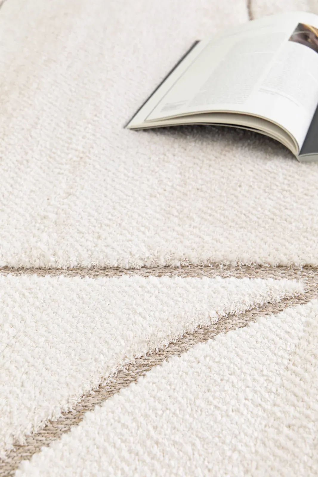 Tepih DIENA 40406 bijela, 080×150 cm — detalj