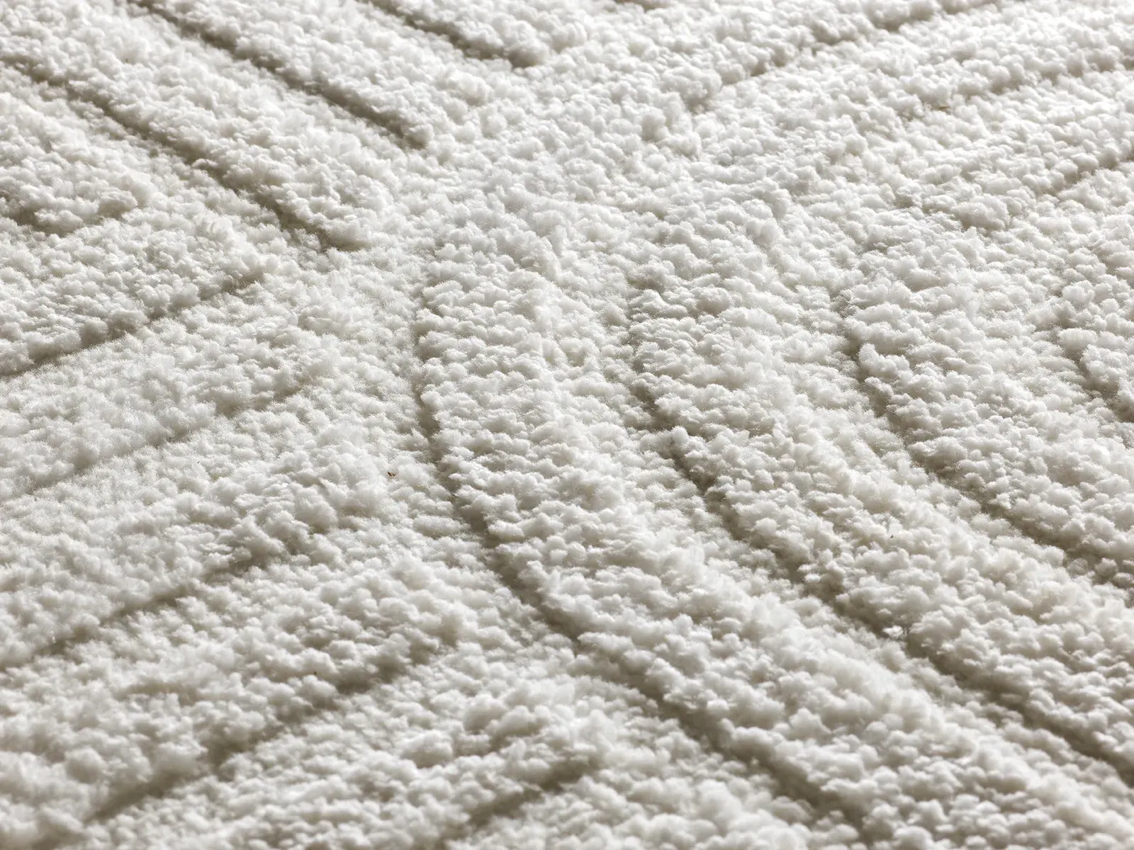 Tepih JUNO 54406 bijela, 064×120 cm — stražnji prikaz