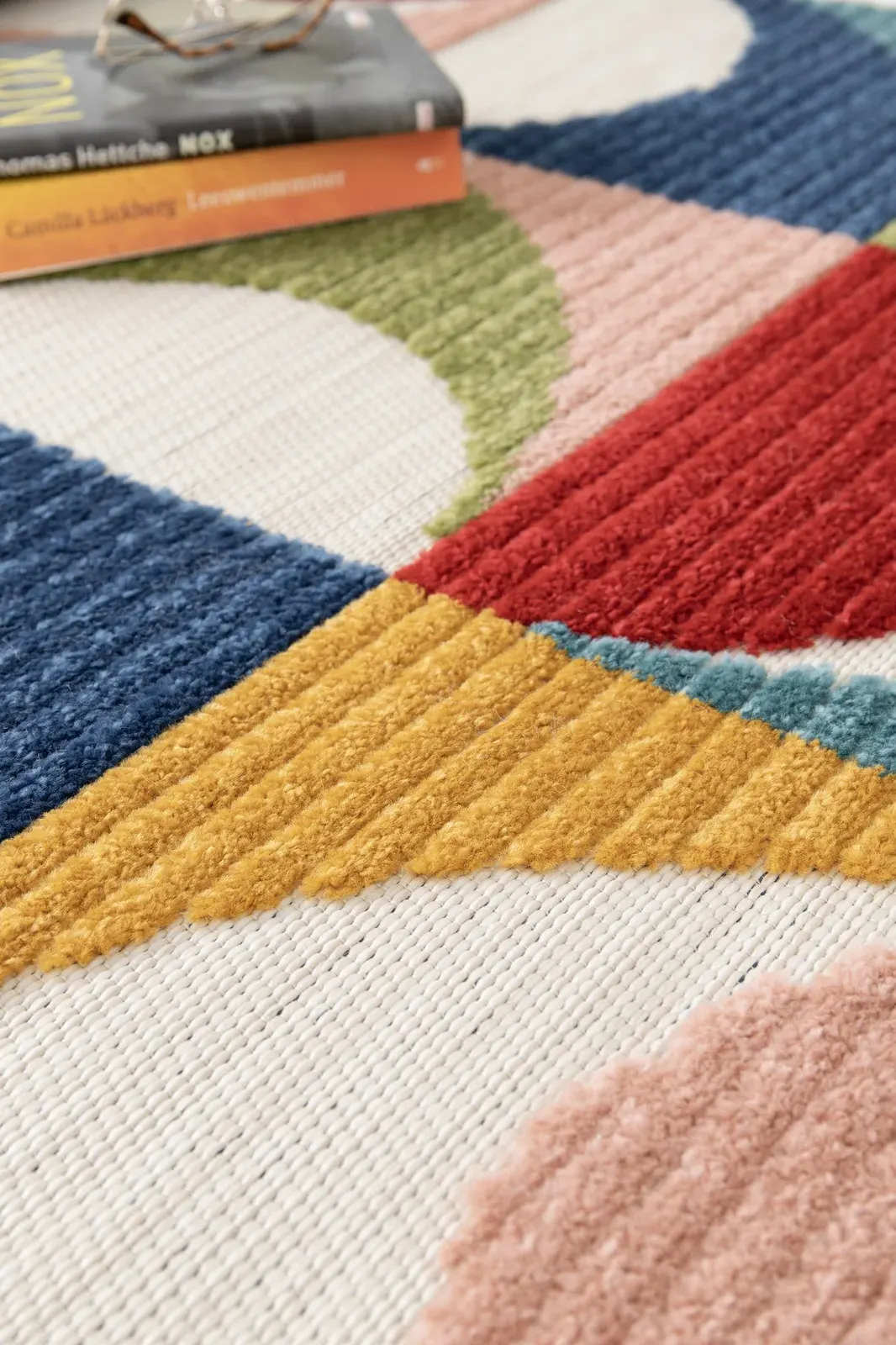 Tepih MILA 23524 multi, 080×150 cm — detalj