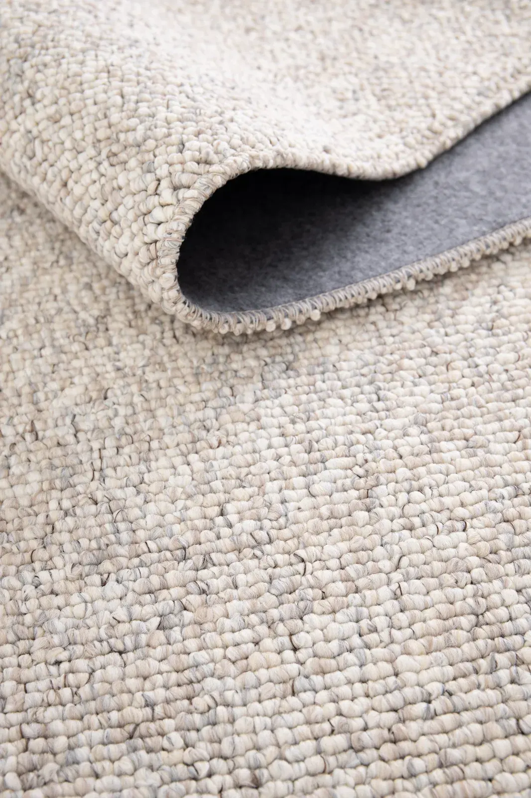 Tepih PETRA LISO krem, 080×150 cm — detalj