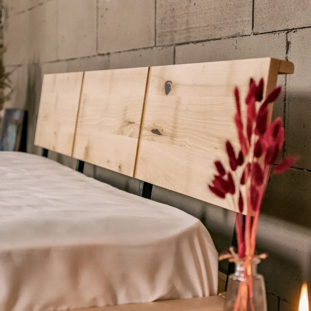 Bračni krevet Loft 140×200 – laneno ulje — detalj